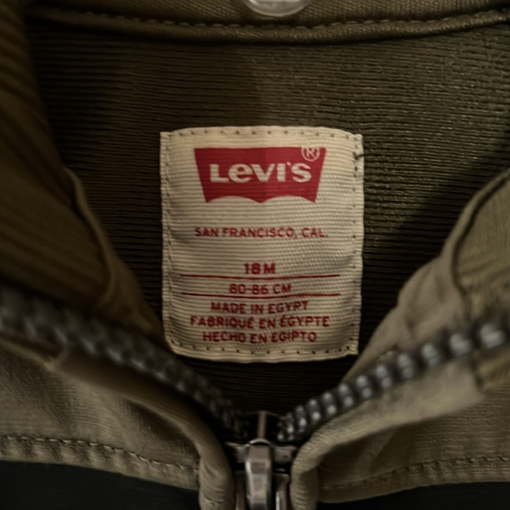 F29 Levi’s jacket - Picture 2 of 3